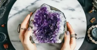 What Are The Benefits Of Wearing An Amethyst Ring On Your Left Hand Finger?